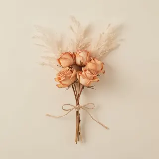 Example reference image: dried flowers
